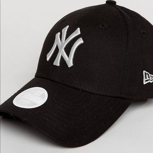 NY baseball cap